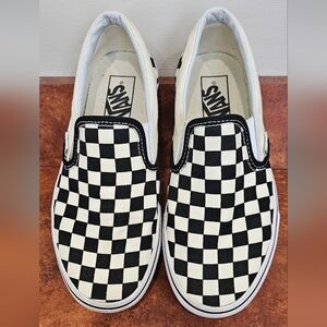 Vans Classic Slip-On Checkerboard canvas slip on sneakers. Women's size 7